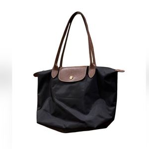 Small Le Pliage Nylon Shoulder Tote
LONGCHAMP